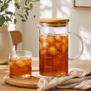 One-litre glass measuring jug with handle and spout