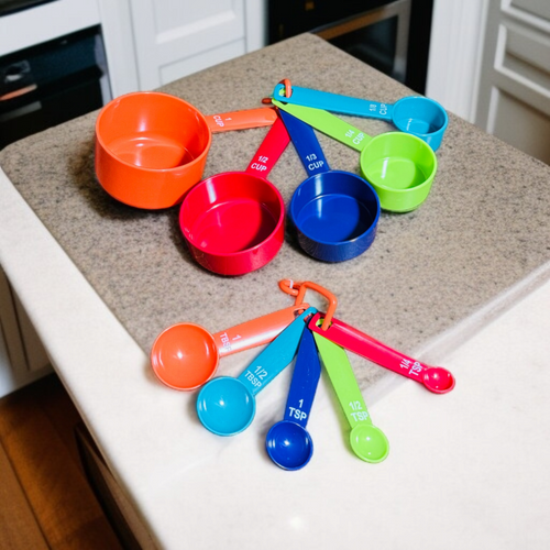 Multicolour plastic measuring tools for kitchen prep