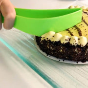 Cake slicer and server for neat dessert portions
